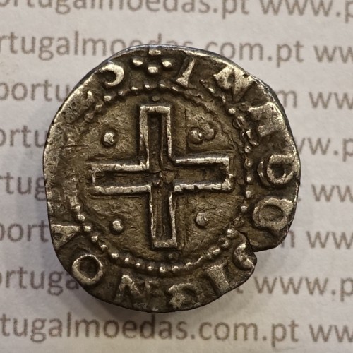 MOEDA DE MEIO TOSTÃO EM PRATA 1640-1656 (NÃO CATALOGADA NO A. GOMES) D. JOÃO IV - CRUZ CANTONADA E CERCADA POR PONTOS.