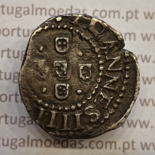 MOEDA DE MEIO TOSTÃO EM PRATA 1640-1656 (NÃO CATALOGADA NO A. GOMES) D. JOÃO IV - CRUZ CANTONADA E CERCADA POR PONTOS.