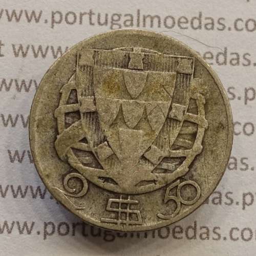 MOEDA 2$50 ESCUDOS (DOIS ESCUDOS E CINQUENTA CENTAVOS) PRATA 1946 (BC-) -  REPÚBLICA PORTUGUESA