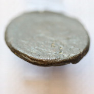 MOEDA ASSE “AS” BRONZE DA REPÚBLICA ROMANA FAMÍLIA “AFRANIA” (ANO 150 a.C.) “SPURIUS AFRANIUS” LEGENDA ( S AFRA / ROMA )
