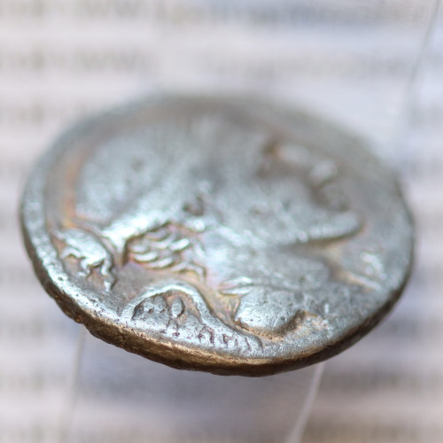 MOEDA DENÁRIO PRATA DA REPÚBLICA ROMANA FAMÍLIA “VALERIA” (ANO 108 a.C. a 107 a.C.) LEGENDA (L. VALERI. ELACCI.)