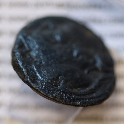 MOEDA TRIENS BRONZE ANÓNIMO DA REPÚBLICA ROMANA (ANO 217 a.C. A 215 a.C.) CABEÇA DE MINERVA COM CAPACETE / PROA / ROMA