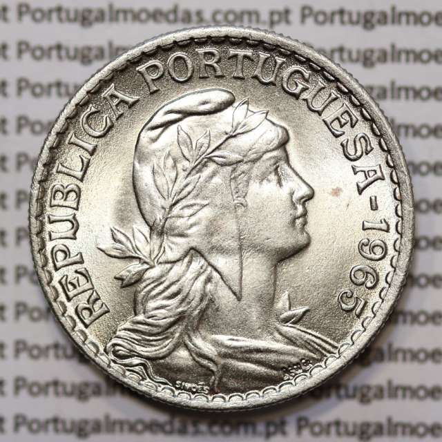 Moeda 1 Escudo 1965 em Alpaca (1$00 de 1965) SOBERBA