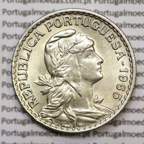 Moeda 1 Escudo 1965 em Alpaca (1$00 de 1965) BELA