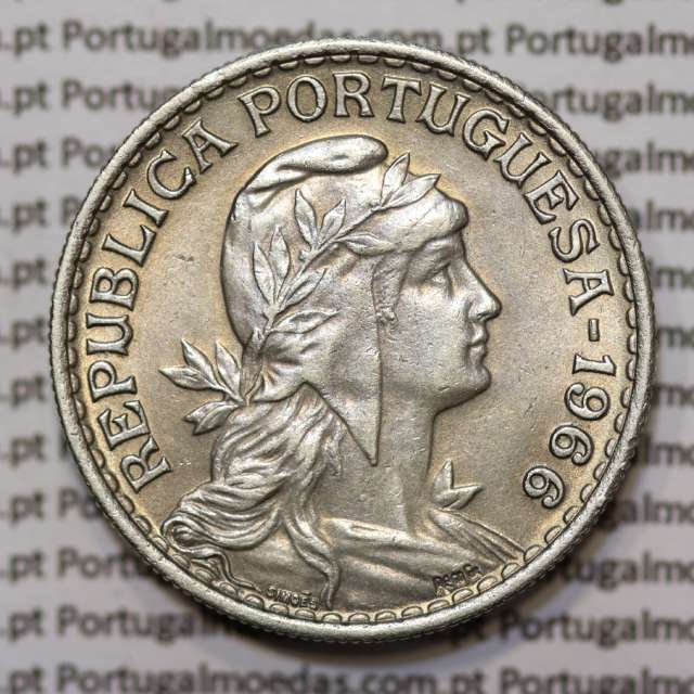 Moeda 1 Escudo 1966 em Alpaca (1$00 de 1966) BELA