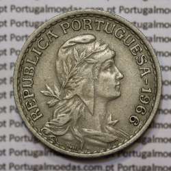 Moeda 1 Escudo 1966 em Alpaca (1$00 de 1966) MBC+