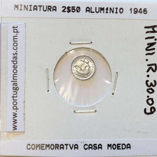 Miniatura de moeda de 2$50 de 1946 alumínio emissão da Casa da Moeda para promoção de eventos