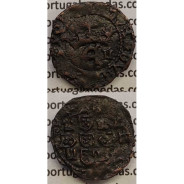 Meio Real Preto em cobre de D. Duarte I, Rara, características atípicas, Coroa com arruelas e legenda separada por Rosetas
