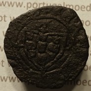 Ceitil Cobre de D. Afonso V (1438 -1481), Não classificada no catálogo F. Magro 1º Grupo - Um traço de ligação na torre direita