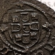 Ceitil Cobre de D. Afonso V (1438 -1481), Ceitil (1/6 Real Branco) Tipologia do catálogo F. Magro 9º Grupo - Não catalogada