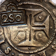 Carimbo de 250 Réis de D. Afonso VI, sobre Meio Cruzado Prata de D. João IV, Anv. Coroa perolada, Rev. Cruz cercada por pontos