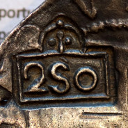 Carimbo de 250 Réis de D. Afonso VI, sobre Meio Cruzado Prata de D. João IV, Anv. Coroa perolada, Rev. Cruz cercada por pontos