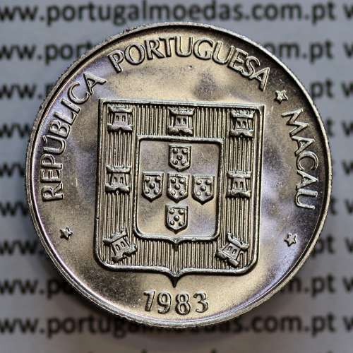 Macau 5 Pataca 1983 Cuproníquel, Variante Alto Relevo (Singapore Mint), (Soberba), Ex-Colónia Macau, World Coins Macao KM 24.1