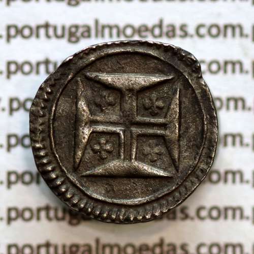 Portugal, silver coin of Vintém "20 Réis" of D. João V (1706-1750), Obverse large armillary sphere surmounted by two oval points