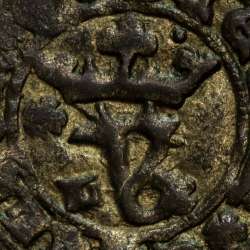 Real Branco em bolhão de D. João I (1385-1433), "L" Lisboa, Sinal oculto à Esquerda, ✠ADIVTORIVm✿nOSTRVm✿QV✿F€€CIT✿C€€LLVm✿€✿