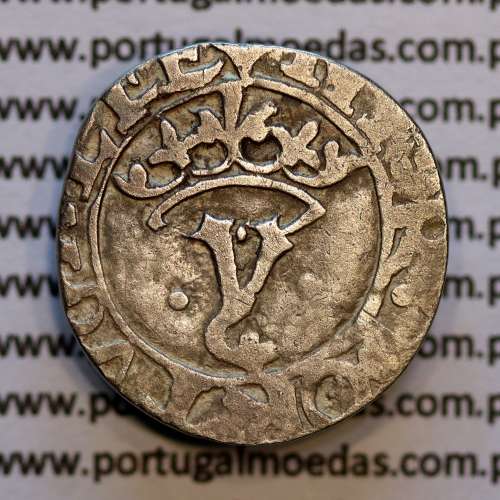 Portuguese silver coin Vintém of D. João III 1521-1557, Shield with 8 Castles Legend: ⋌III:R:PORTVGALIE / ★IOANES:III:R:PORT