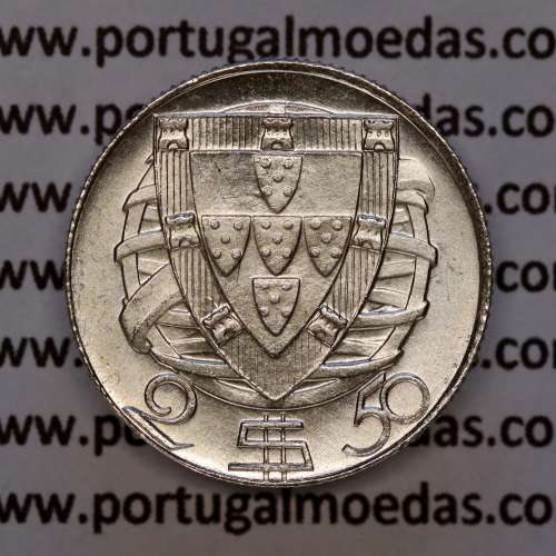 Silver coin of 2-1/2 Escudos 1944, 2$50 Escudos 1944 silver Portuguese Republic, (UNC), World Coins Portugal KM 580