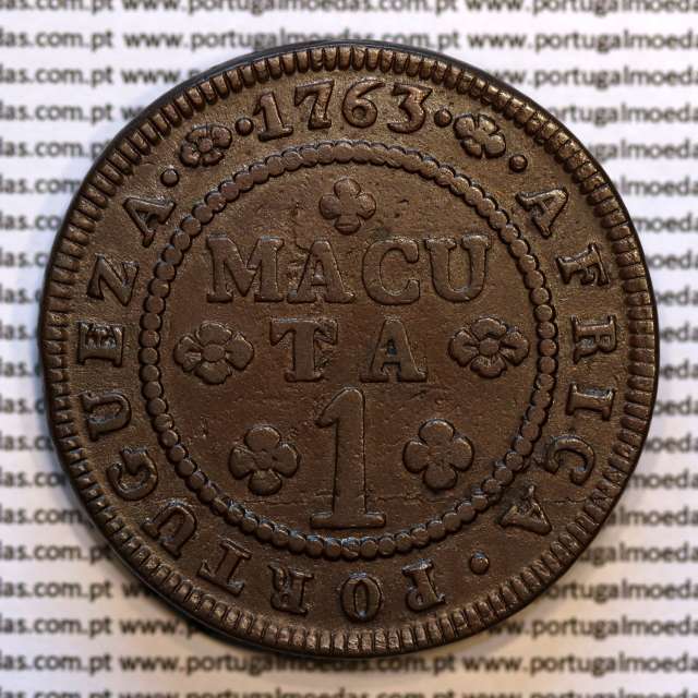 1 Macuta 1763 copper D. José I, Angola, 5 pearls on the outer arch crown and 72 on the circle, "ET" together, World Coins KM 12