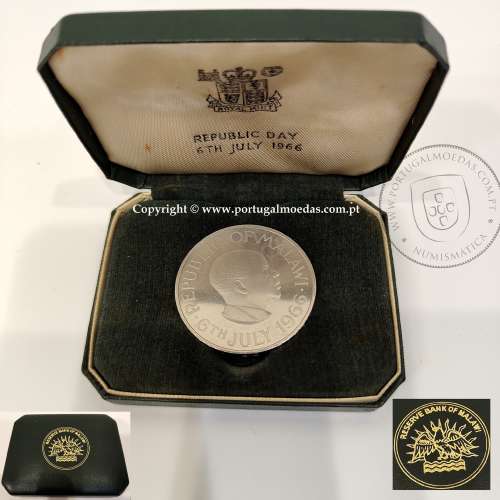 Malawi, One Crown 1966 Republic Day Commemorative Cupronickel, in original case, (PROOF), World Coins Malawi KM 5