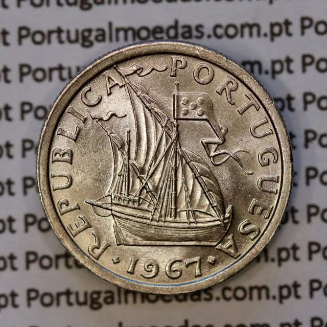 coin of 2-1/2 Escudos 1967, 2.50 Escudos 1967 Copper-Nickel Portuguese Republic, (BU/UNC), World Coins Portugal KM 590