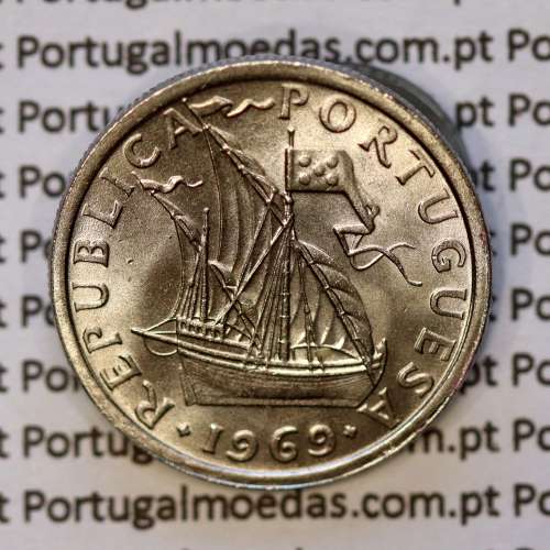 coin of 2-1/2 Escudos 1969, 2.50 Escudos 1969 Copper-Nickel Portuguese Republic, (BU/UNC), World Coins Portugal KM 590