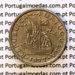 2$50 escudos 1977  cuproníquel, 2 escudos e 50 centavos 1977 da República Portuguesa, (MBC+), World Coins Portugal KM 590