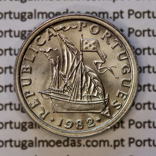 coin of 2-1/2 Escudos 1982, 2.50 Escudos 1982 Copper-Nickel Portuguese Republic, (BU/UNC), World Coins Portugal KM 590