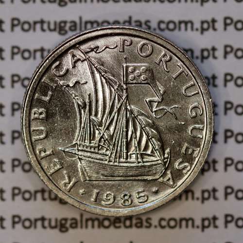 coin of 2-1/2 Escudos 1985 small numbers date, 2.50 Escudos 1985 small date Copper-Nickel, (BU/UNC), World Coins Portugal KM 590