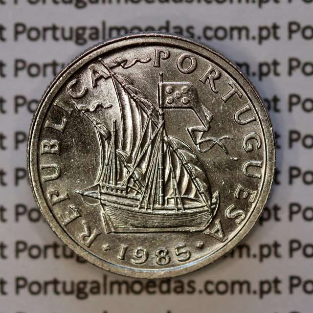 2$50 escudos 1985  cuproníquel algarismos da data finos, 2 escudos e 50 centavos 1985, (Soberba), World Coins Portugal KM 590