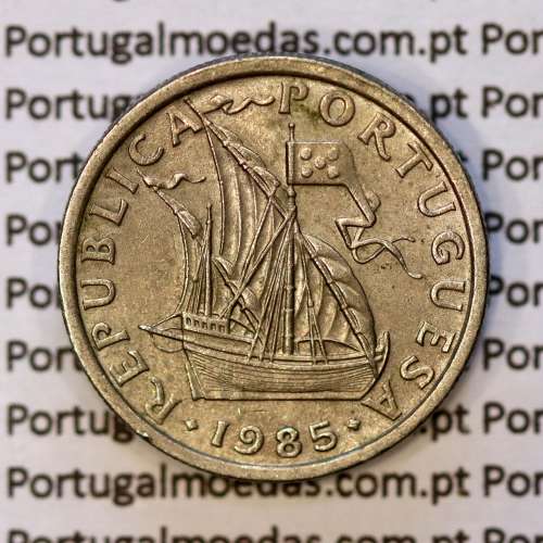 2$50 escudos 1985  cuproníquel algarismos da data finos, 2 escudos e 50 centavos 1985, (MBC+), World Coins Portugal KM 590