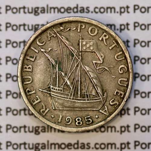 2$50 escudos 1985  cuproníquel algarismos da data finos, 2 escudos e 50 centavos 1985, (MBC), World Coins Portugal KM 590