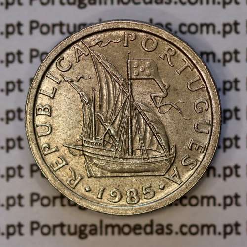2$50 escudos 1985  cuproníquel algarismos da data largos, 2 escudos e 50 centavos 1985, (MBC+), World Coins Portugal KM 590