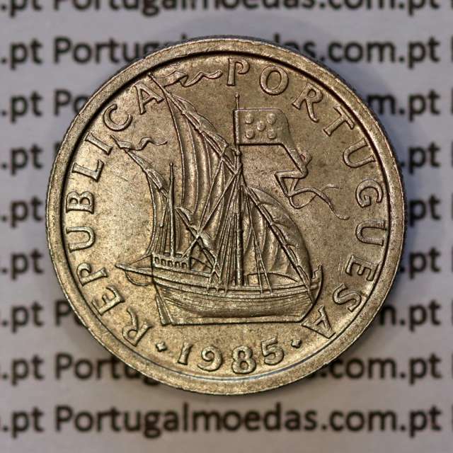 2$50 escudos 1985  cuproníquel algarismos da data largos, 2 escudos e 50 centavos 1985, (MBC+), World Coins Portugal KM 590