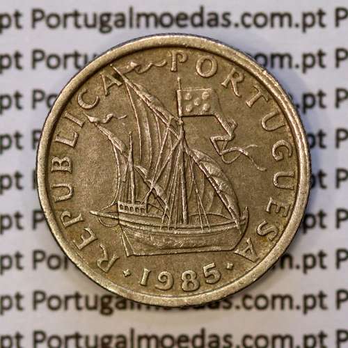 2$50 escudos 1985  cuproníquel algarismos da data largos, 2 escudos e 50 centavos 1985, (MBC), World Coins Portugal KM 590