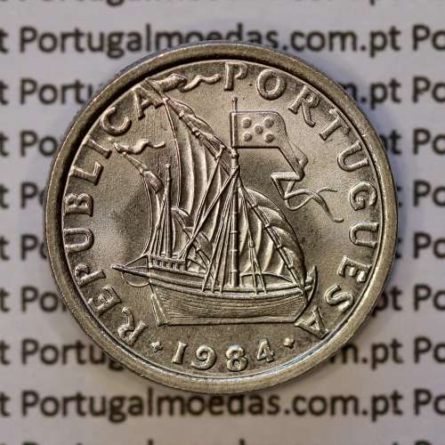 coin of 2-1/2 Escudos 1984, 2.50 Escudos 1984 Copper-Nickel Portuguese Republic, (BU/UNC), World Coins Portugal KM 590