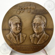 Dr. KARL PFISTER & Dr. GUSTAV STEIN, Cientista que descobriram a METILDOPA, A Rapariga Clorotica, Escultor Cabral Antunes