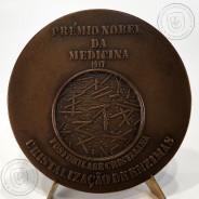 Gerty Theresa Radnitz Cori 1896 - 1957, Prémio Nobel da Medicina de 1947,  Medalha bronze do escultor José de Moura -1976