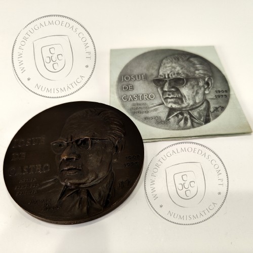 Josué de Castro 1908-1973, foi um médico, nutrólogo, professor, geógrafo, cientista e político, Medalha Escultor José de Moura