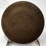 Christiaan Eijkman (1858-1930), was a Dutch doctor Nobel Prize in Medicine in 1929, Bronze Medal sculptor José Vieira