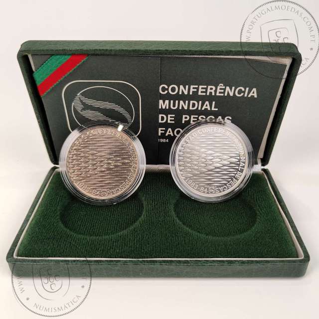 PROOF, 250$00 1984 FAO prata e cuproníquel, Estojo com duas moedas Proof e BNC da Conferência Mundial de Pescas FAO 1984