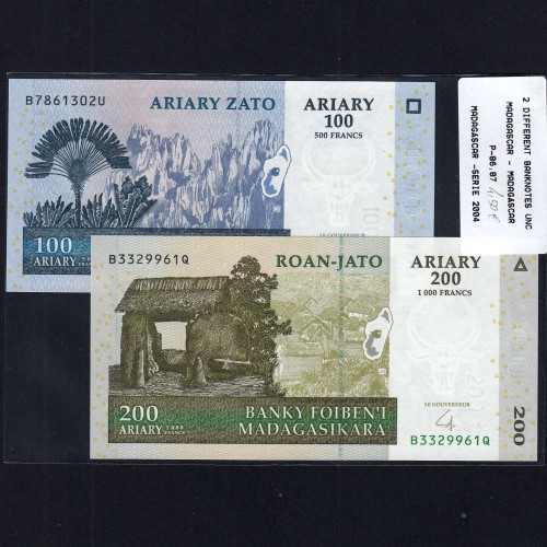 Madagascar - Lot of  2 Different Banknotes-Serie 2004 (Uncirculated)