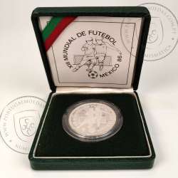 Portugal, silver proof coin of 100 Escudos 1986 MEXICO 86, case with silver coin of 100$00 1986 XIII Football World Cup, KM637a