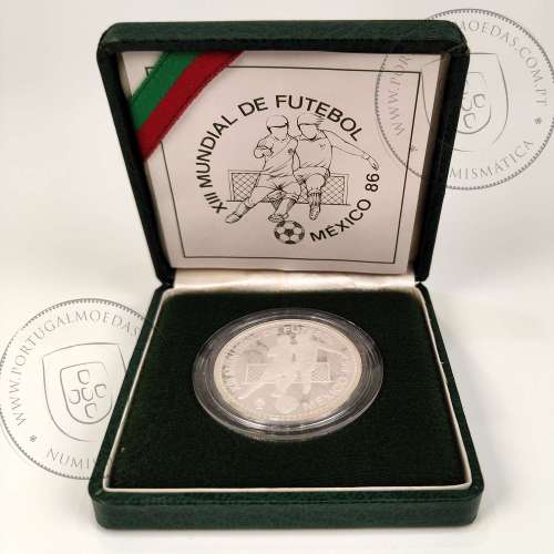 Portugal, silver proof coin of 100 Escudos 1986 MEXICO 86, case with silver coin of 100$00 1986 XIII Football World Cup, KM637a