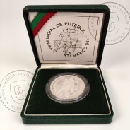Portugal, silver proof coin of 100 Escudos 1986 MEXICO 86, case with silver coin of 100$00 1986 XIII Football World Cup, KM637a