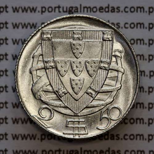 Silver coin of 2-1/2 Escudos 1945, 2$50 Escudos 1945 silver Portuguese Republic, (UNC), World Coins Portugal KM 580