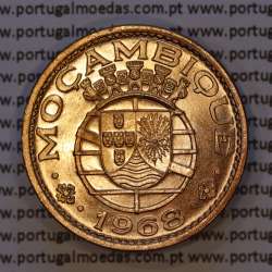 Mozambique, bronze coin of 1 Escudo 1968 of Former Portuguese Colony of Mozambique, (UNC), World Coins Mozambique KM 82 Mozambique, bronze coin of 1 Escudo 1968 of Former Portuguese Colony of Mozambique, (UNC), World Coins Mozambique KM 82