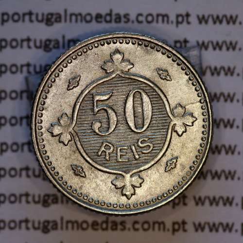 Copper-nickel coin of 50 réis 1900 of D. Carlos I, variant with stars flanking the date, with incuse letters ("A" 1900 "V").
