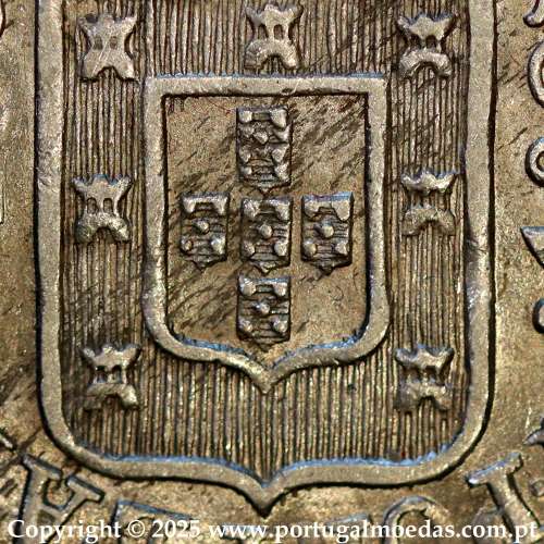 Raro Cruzado Novo prata 1807 D. João P. Regente, "8" retificado, escudo alto com coroa alta encimada por cruz triunfante