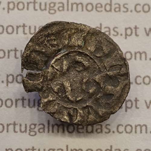 Moeda, Dinheiro Bolhão de D. Afonso II (1211-1223), Legenda: PORTVGALIE / ✠ REX ALFOSV,