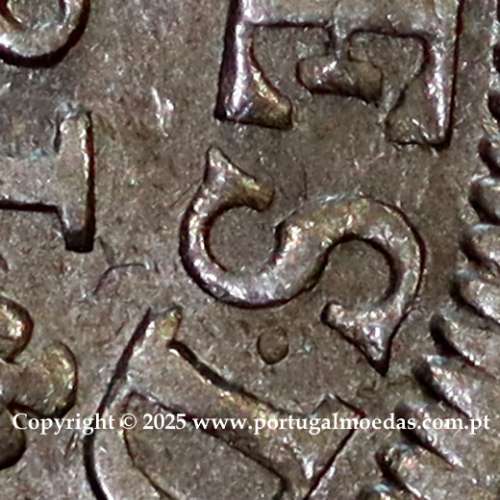 Cruzado Novo prata 1807 D. João P. Regente, coroa alta e estreita, diadema losango 4 pontos, pétalas abertas, ✠ 20 mm
